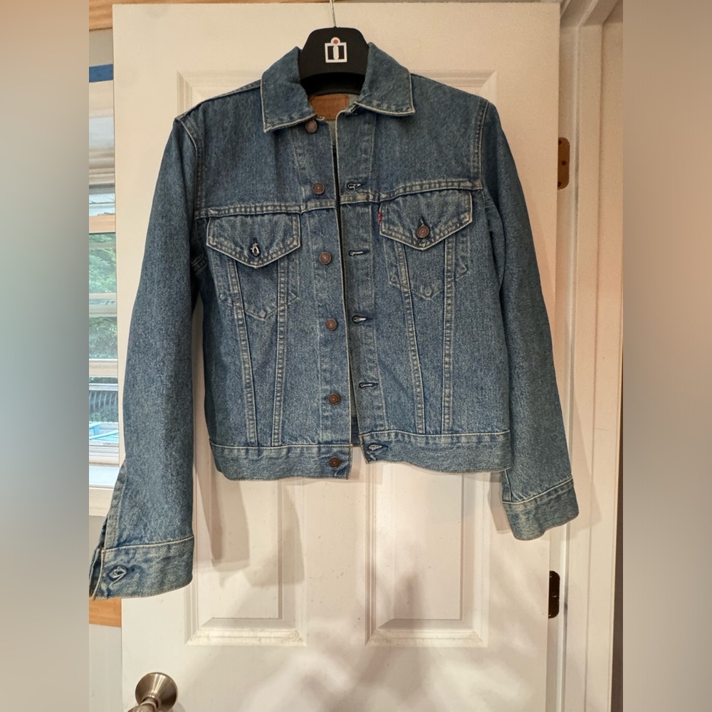 Vintage Levi Jean jacket size 38 red tan